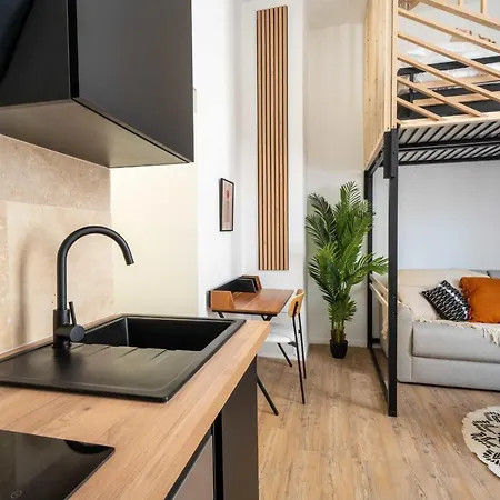 Charming Studio In 아파트 *